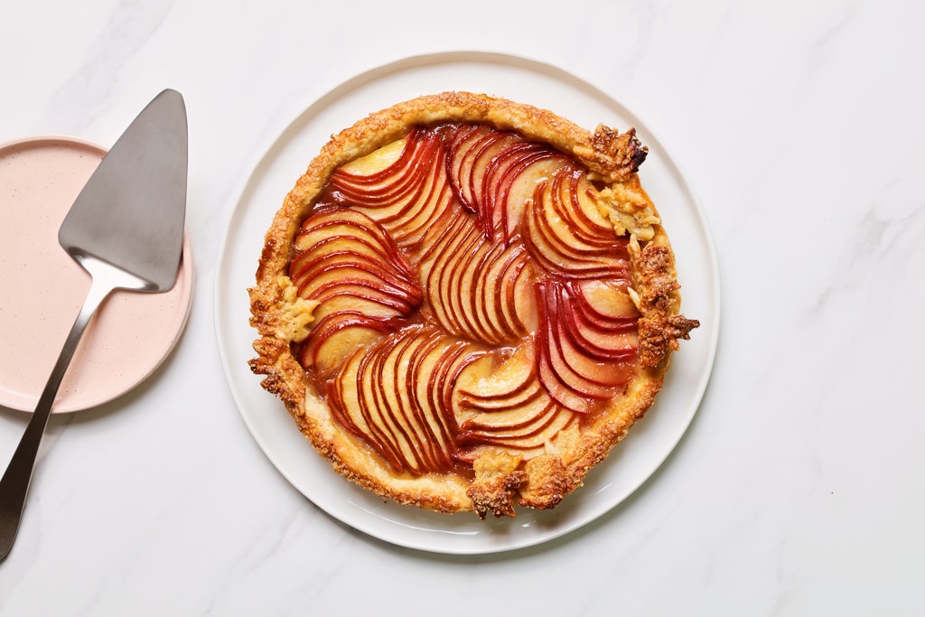 23 Pear Desserts to Make You Swoon Like a Partridge