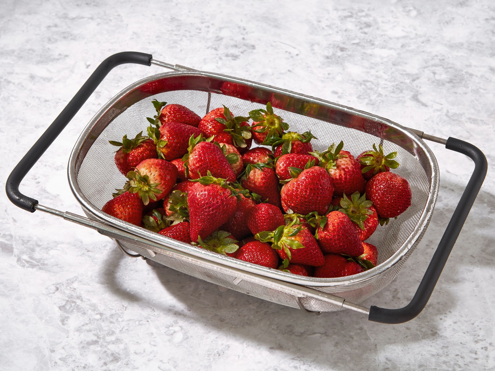 The Best Colander Suspends Over Your Sink